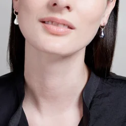 The Met Store Venus Pearl Silver Drop Earrings, Black/White* Earrings